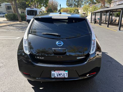 Used 2013 Nissan Leaf SL FWD image 2