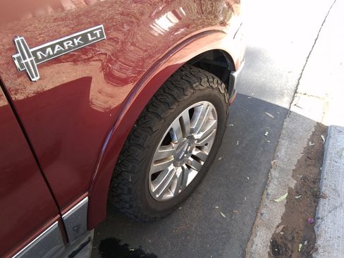 Used 2006 Lincoln Mark LT 2WD image 19