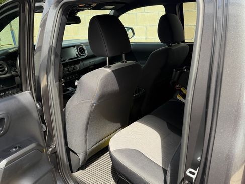 Used 2023 Toyota Tacoma TRD Off-Road AWD/4WD image 4