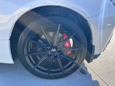 Used 2024 Toyota GR86 Premium image 13