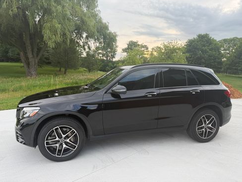 Used 2018 Mercedes-Benz GLC 300 4MATIC image 1