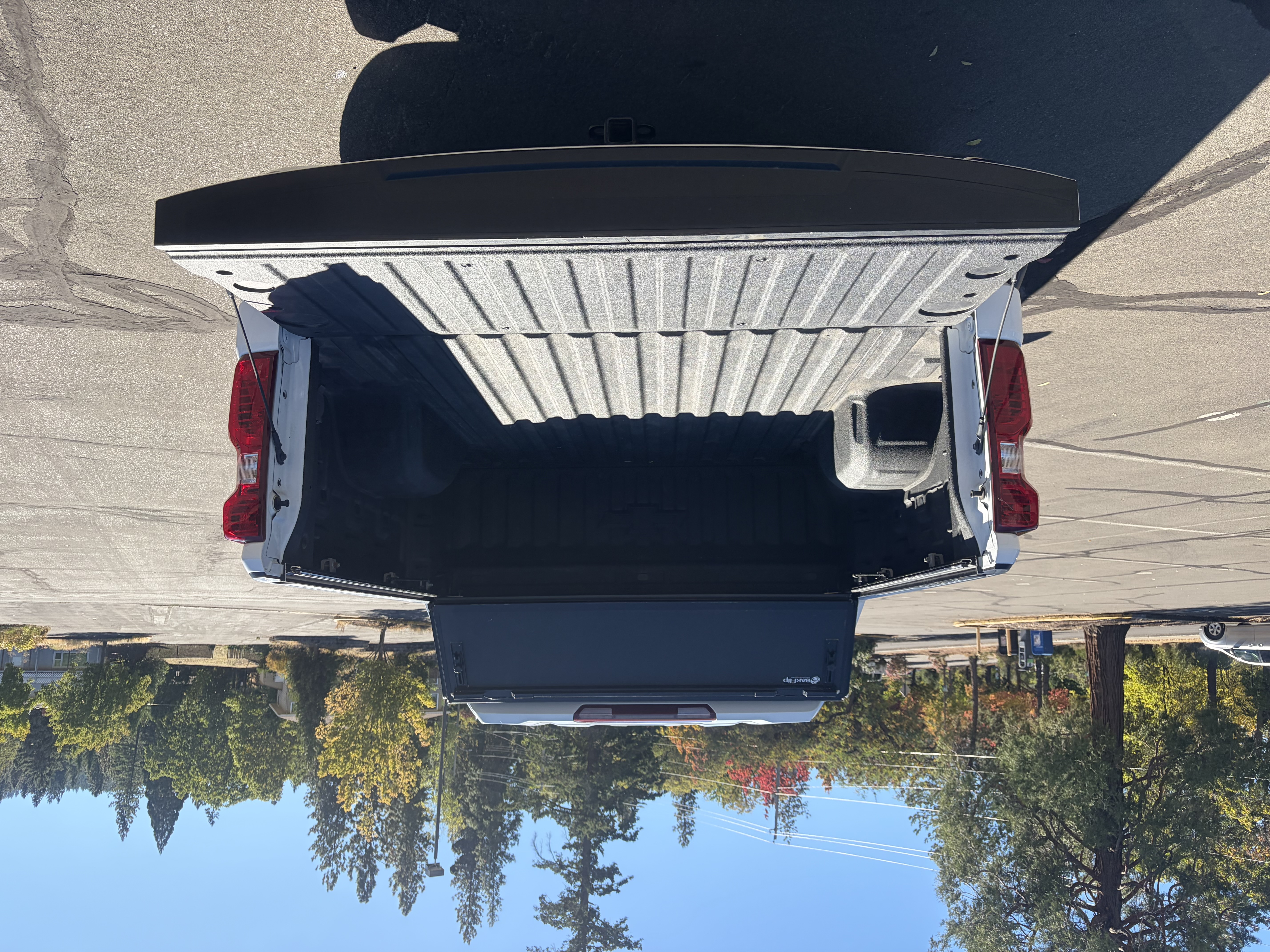 Used 2023 Chevrolet Silverado 1500 LT w/ Protection Package AWD/4WD image 9