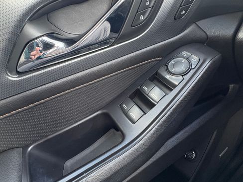 Used 2019 Chevrolet Traverse Premier image 17