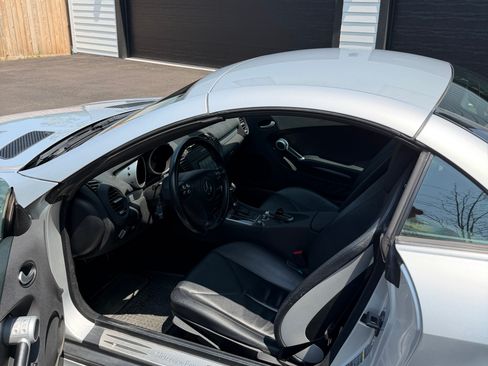 Used 2005 Mercedes-Benz SLK 350 image 8