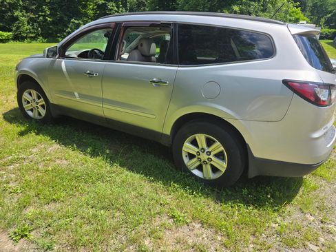Used 2013 Chevrolet Traverse LT AWD/4WD image 16