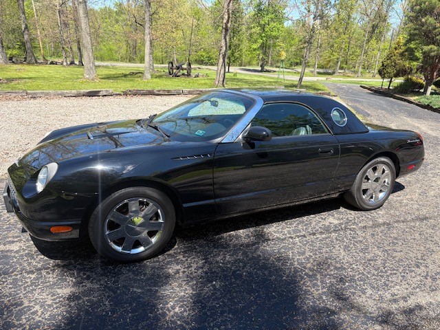 Used 2002 Ford Thunderbird RWD image 1