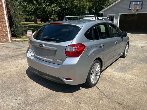 Used 2012 Subaru Impreza 2.0i Limited image 5