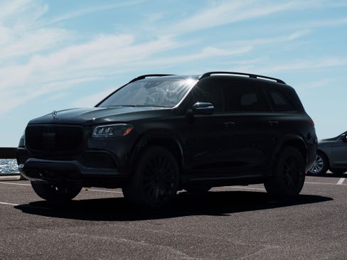 Used 2023 Mercedes-Benz Maybach GLS 600 4MATIC image 9