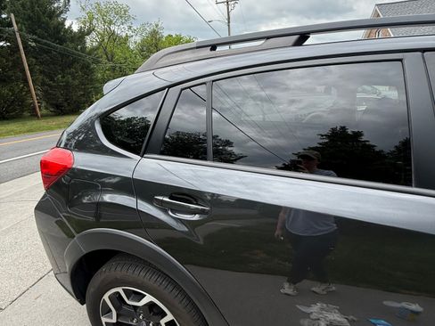 Used 2017 Subaru Crosstrek 2.0i Premium AWD/4WD image 2