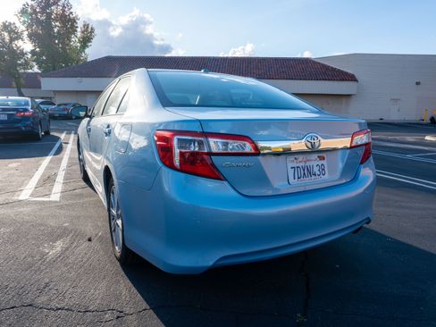 Used 2014 Toyota Camry XLE image 8