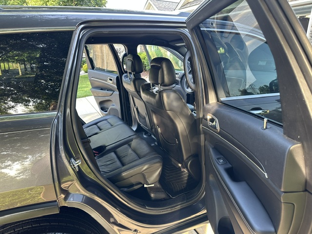 Used 2016 Jeep Grand Cherokee Limited AWD/4WD image 14