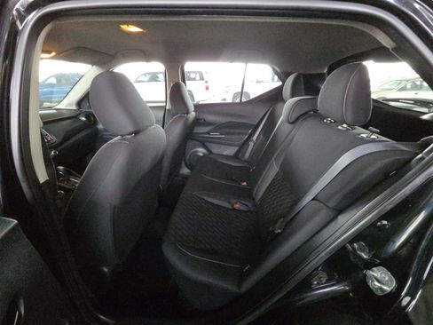 Used 2021 Nissan Kicks S image 12