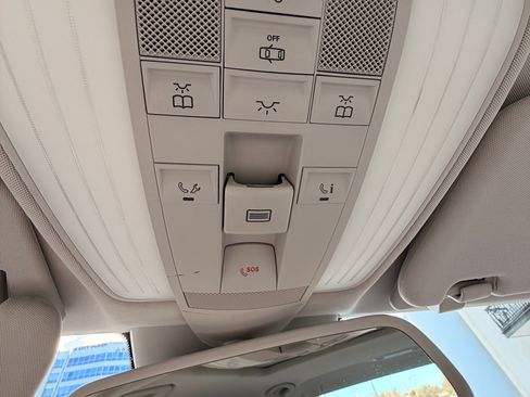 Used 2015 Mercedes-Benz E 350 E 350 4MATIC Sedan 4D image 23