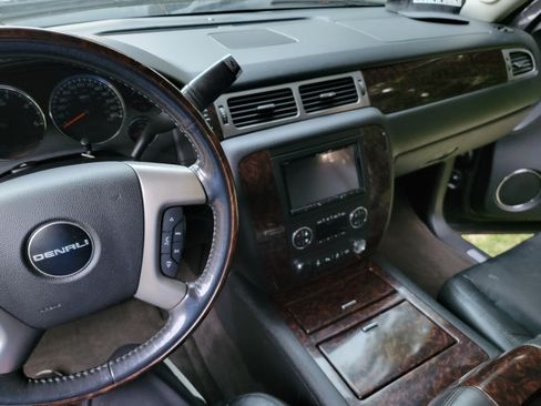 Used 2012 GMC Sierra 2500 Denali w/ Suspension Package, Off-Road image 6