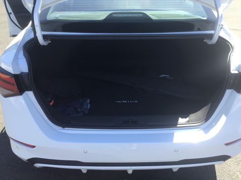 Used 2025 Nissan Sentra S image 11