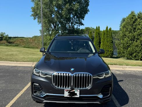 Used 2022 BMW X7 xDrive40i w/ Executive Package AWD/4WD image 2