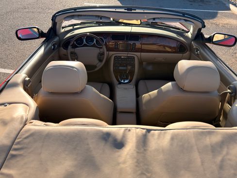 Used 2003 Jaguar XK8 Convertible image 9