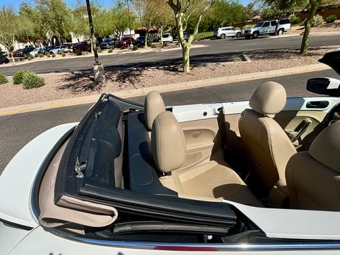 Used 2013 Volkswagen Beetle 2.5 image 6