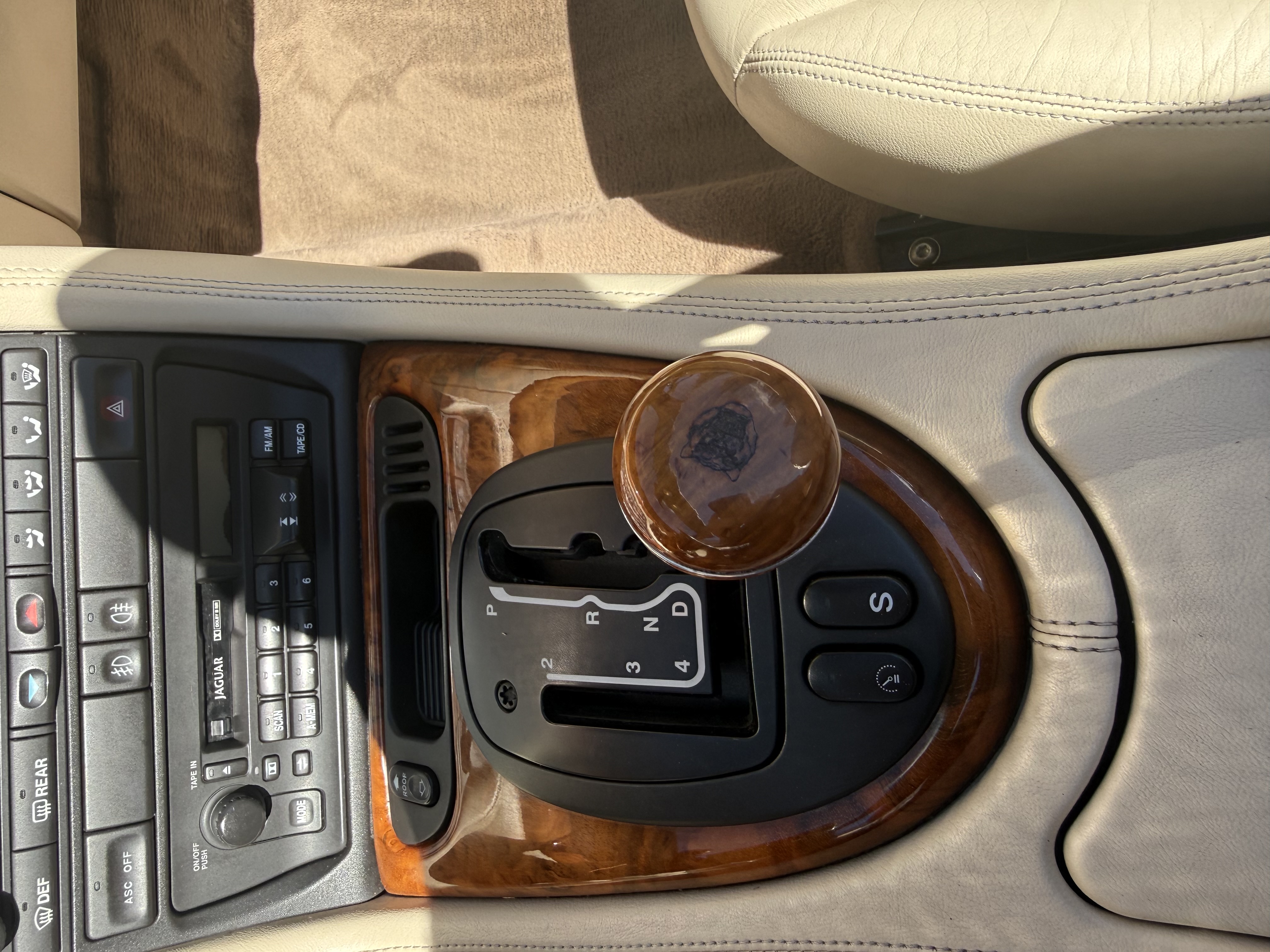 Used 1997 Jaguar XK8 Convertible RWD image 19