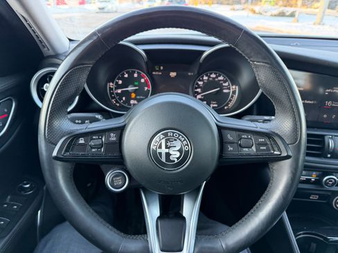 Used 2021 Alfa Romeo Giulia Sprint w/ Sun & Sound Package image 14