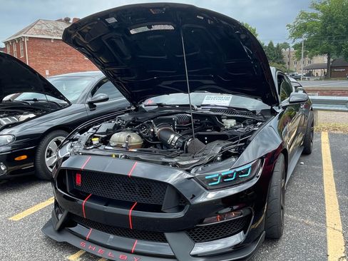 Used 2017 Ford Mustang Shelby GT350R w/ GT350R Equipment Group 920A image 23