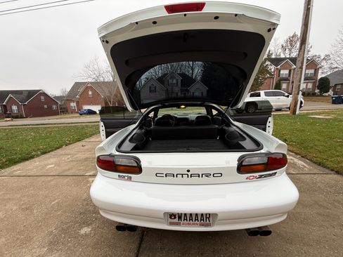 Used 2001 Chevrolet Camaro Z28 w/ Preferred Equipment Group 2 image 17