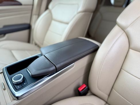 Used 2012 Mercedes-Benz ML 350 4MATIC image 24