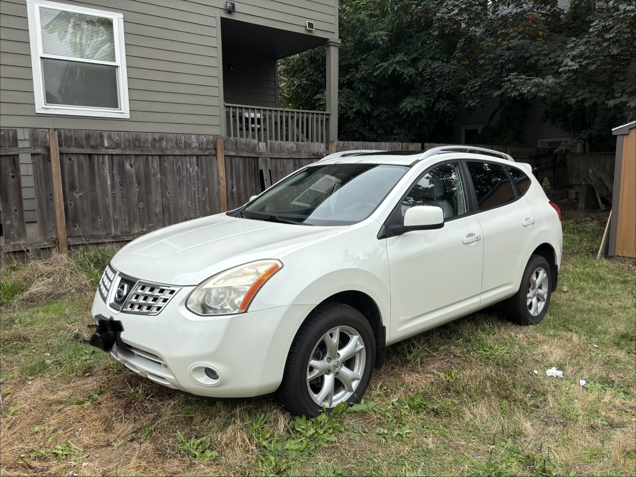 Used 2009 Nissan Rogue SL w/ Premium Pkg FWD image 1