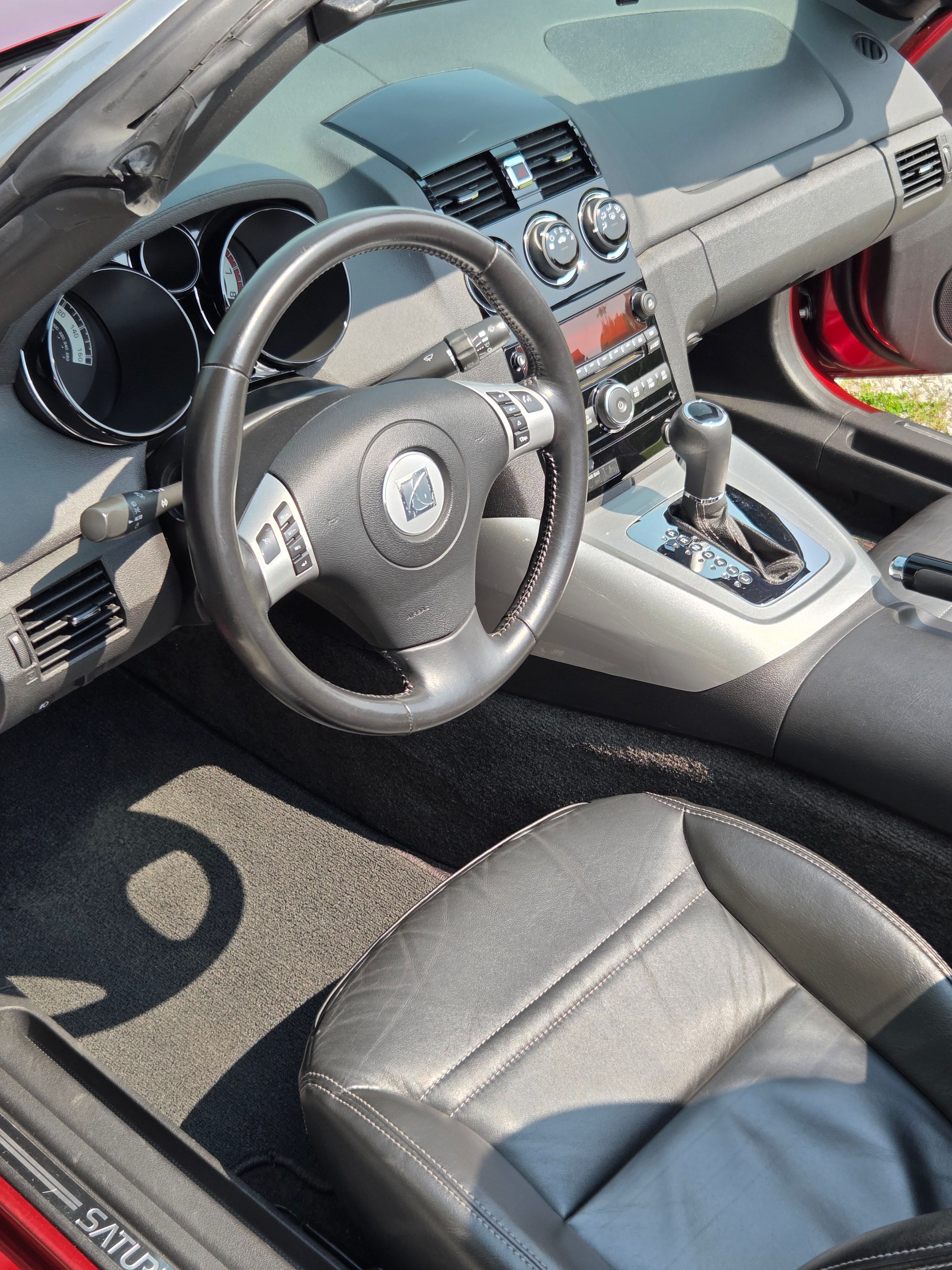 Used 2009 Saturn Sky Red Line RWD image 21