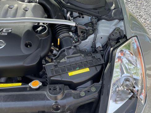 Used 2004 Nissan 350Z Touring image 15