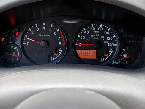 Used 2015 Nissan Frontier SV RWD image 6