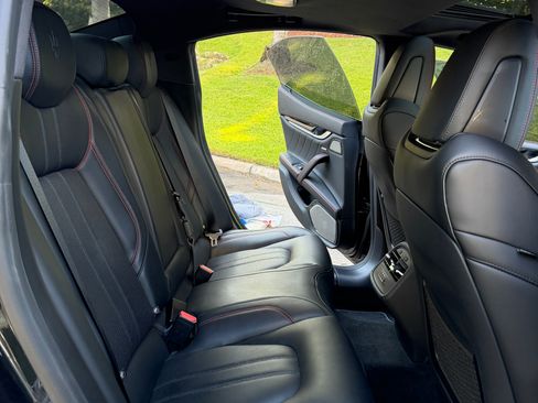 Used 2019 Maserati Ghibli S GranSport RWD image 14