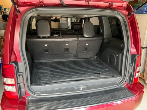 Used 2012 Jeep Liberty Limited w/ Comfort/Convenience Group AWD/4WD image 5