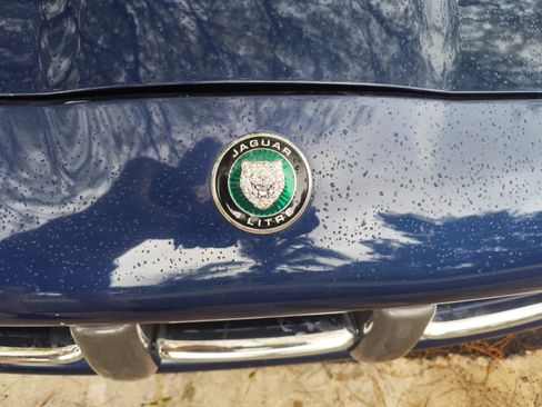 Used 2002 Jaguar XK8 Convertible image 10