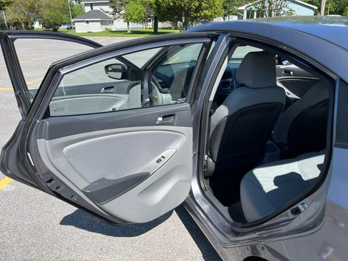 Used 2015 Hyundai Accent GLS FWD image 14