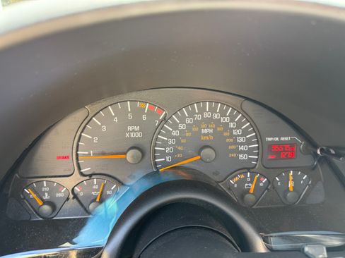 Used 2002 Pontiac Firebird Trans Am RWD image 9