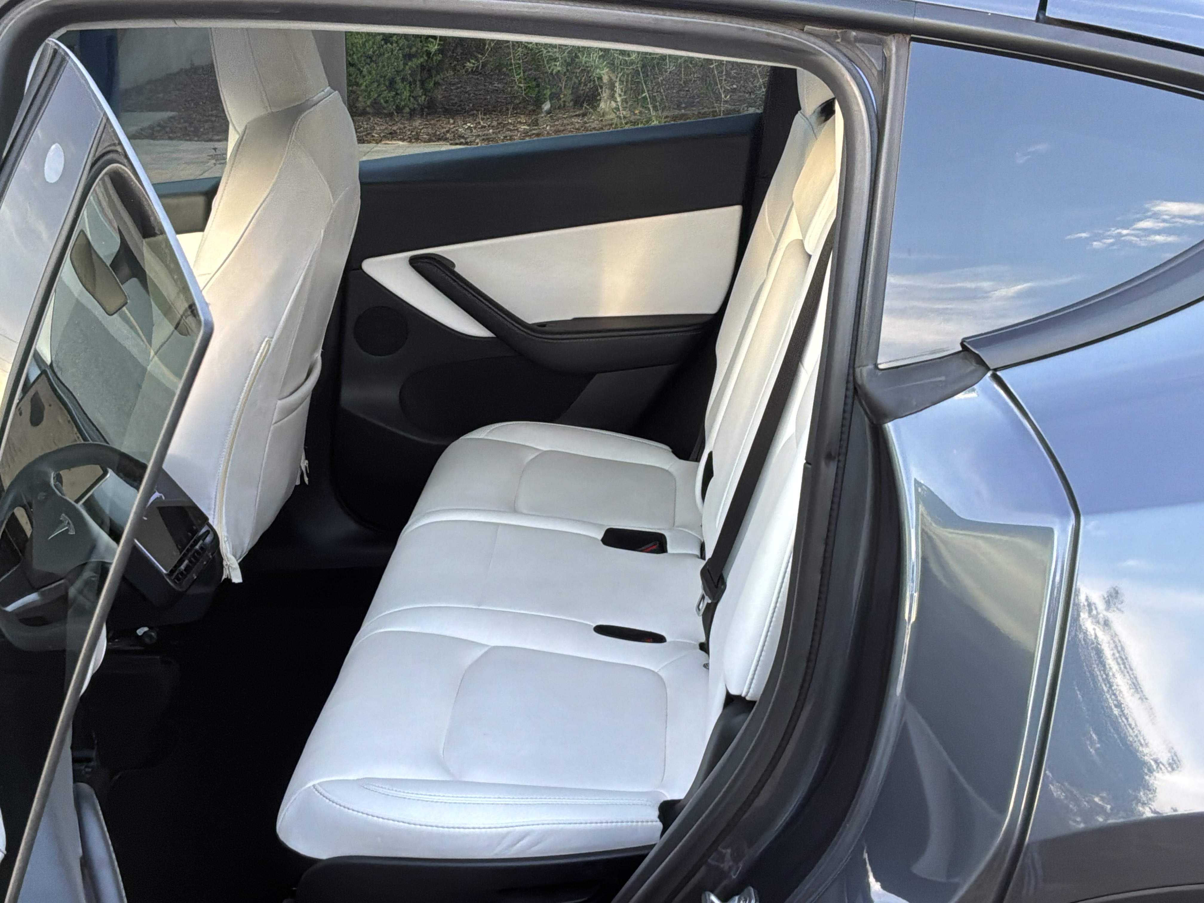 Used 2022 Tesla Model Y Long Range AWD/4WD image 8