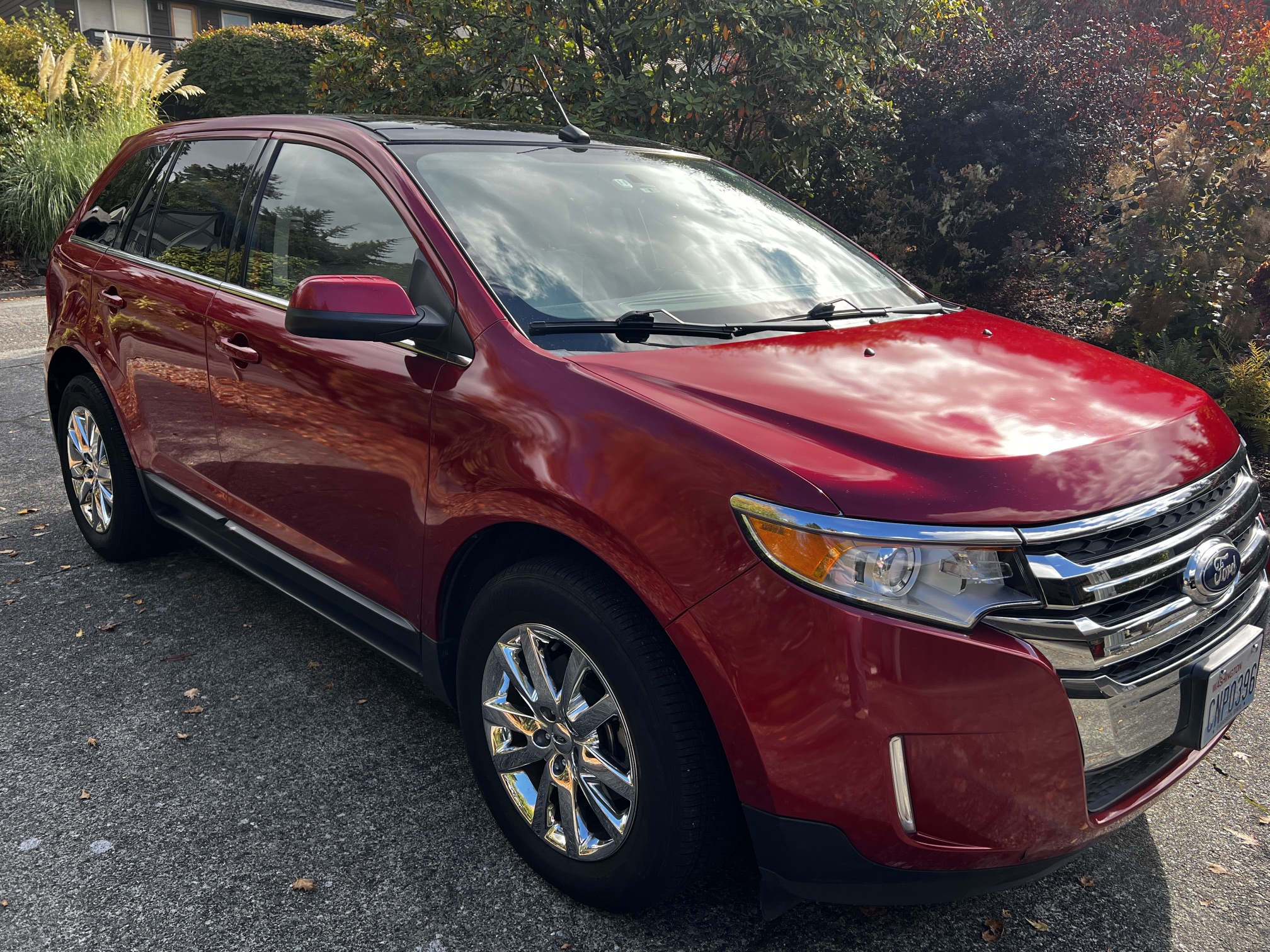 Used 2012 Ford Edge Limited FWD image 17