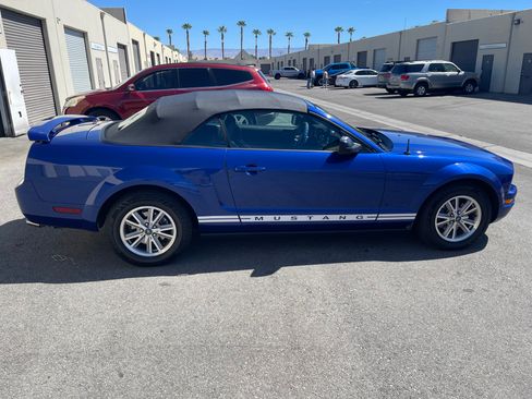 Used 2005 Ford Mustang Premium RWD image 24