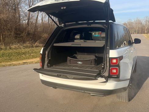 Used 2021 Land Rover Range Rover P525 Westminster Edition image 9