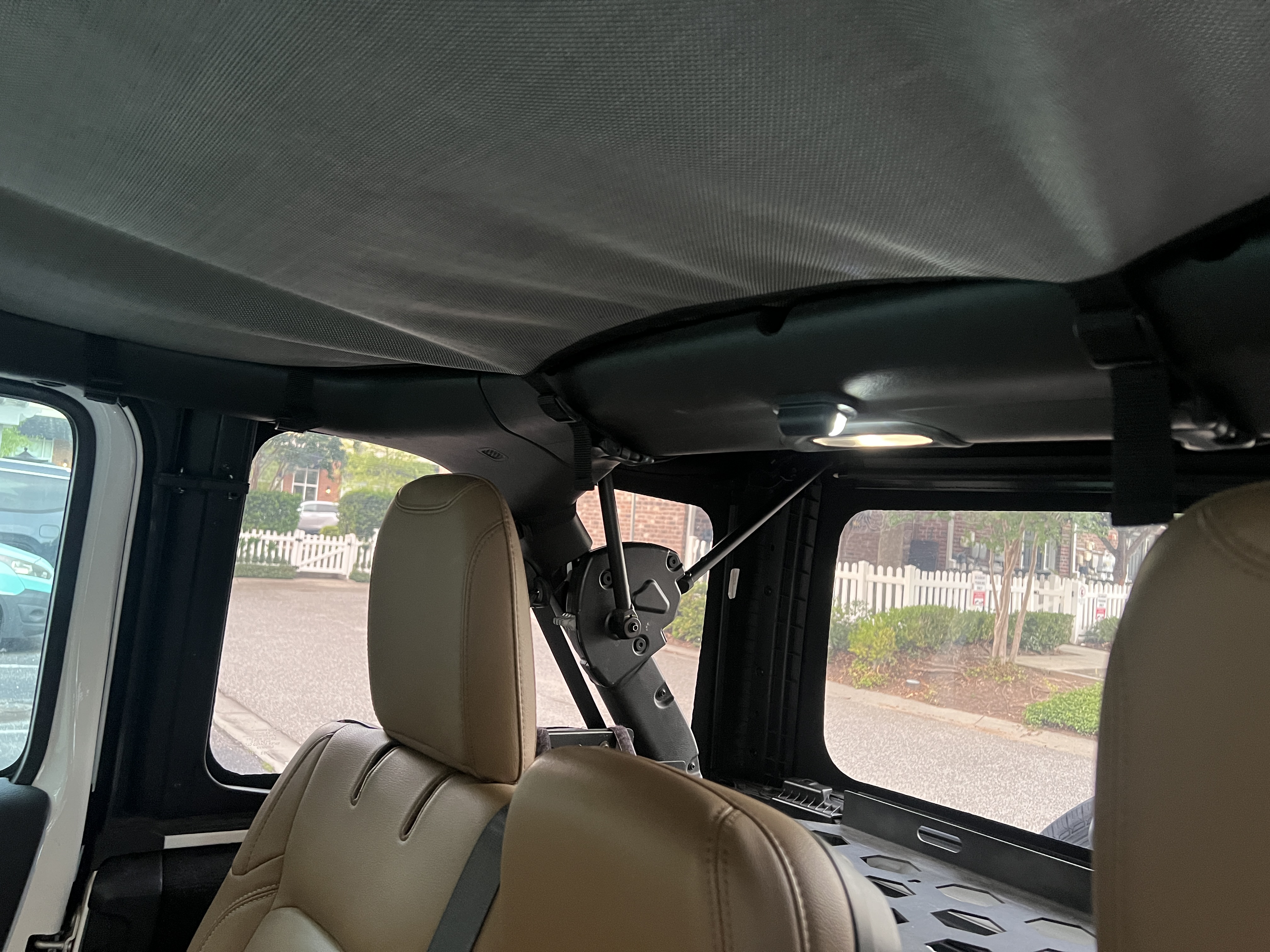 Used 2023 Jeep Wrangler Unlimited Sahara AWD/4WD image 15