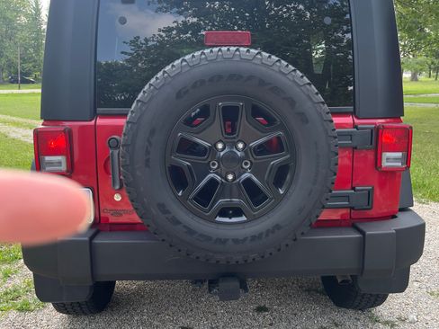 Used 2008 Jeep Wrangler Unlimited X AWD/4WD image 4