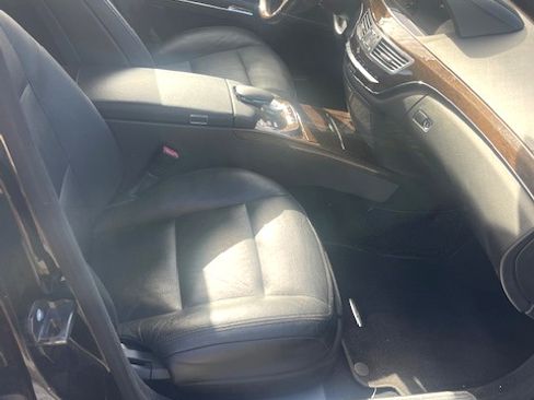 Used 2011 Mercedes-Benz S 400 S 400 Hybrid Sedan 4D image 8