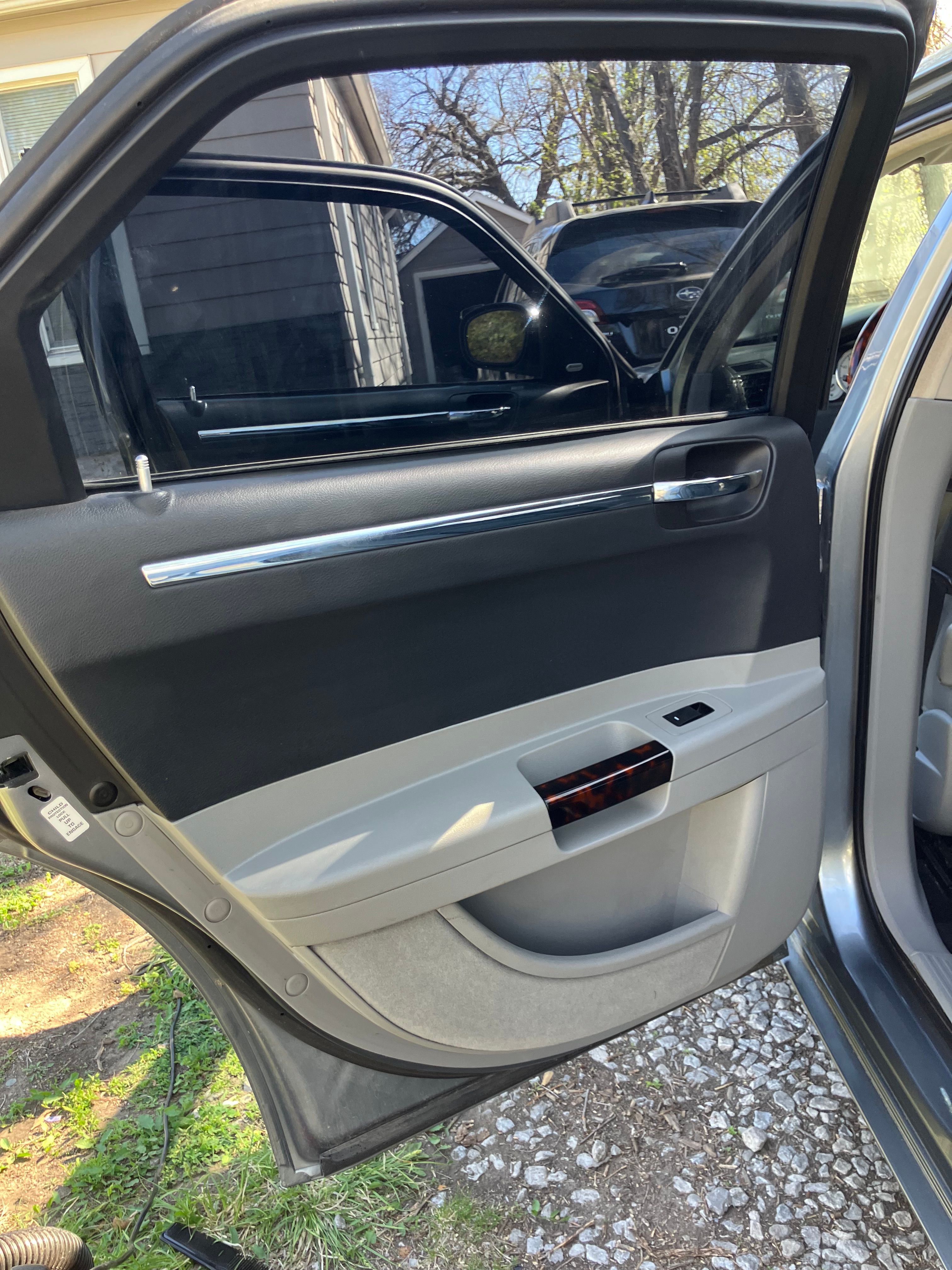 Used 2006 Chrysler 300 C RWD image 9