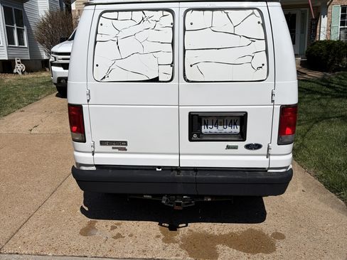 Used 2014 Ford E-250 and Econoline 250 w/ Power Group image 5