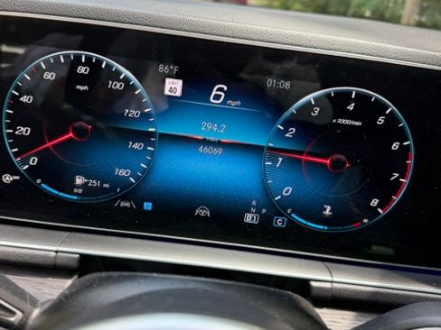 Used 2022 Mercedes-Benz GLE 350 4MATIC image 17
