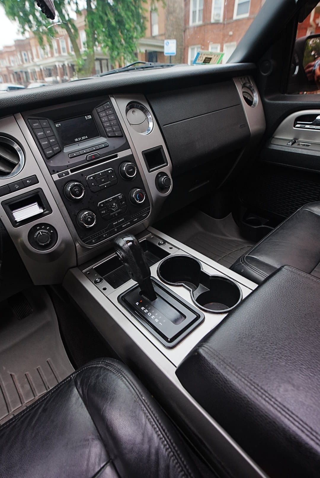 Used 2016 Ford Expedition XLT AWD/4WD image 24