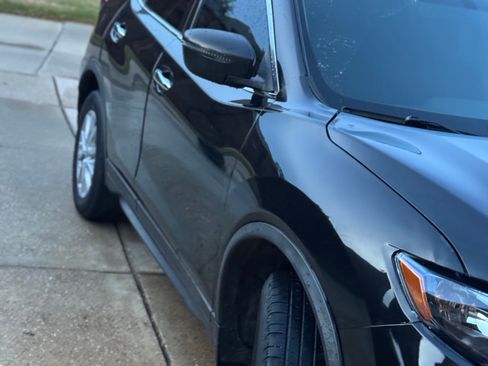 Used 2017 Nissan Rogue SV image 14