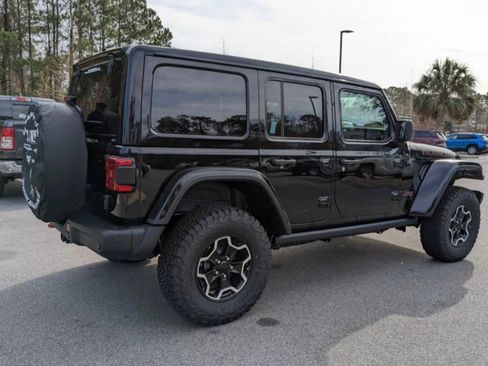 Used 2023 Jeep Wrangler Unlimited Rubicon image 2