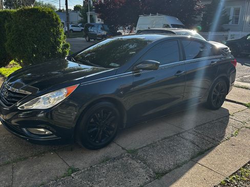 Used 2013 Hyundai Sonata GLS w/ Popular Equipment Pkg FWD image 2
